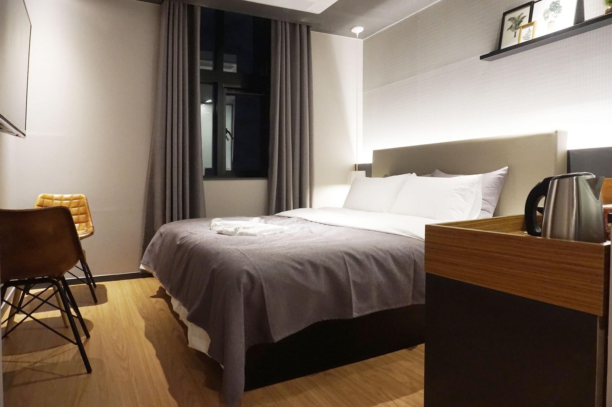 Brown Dot Hotel 昌原市 外观 照片