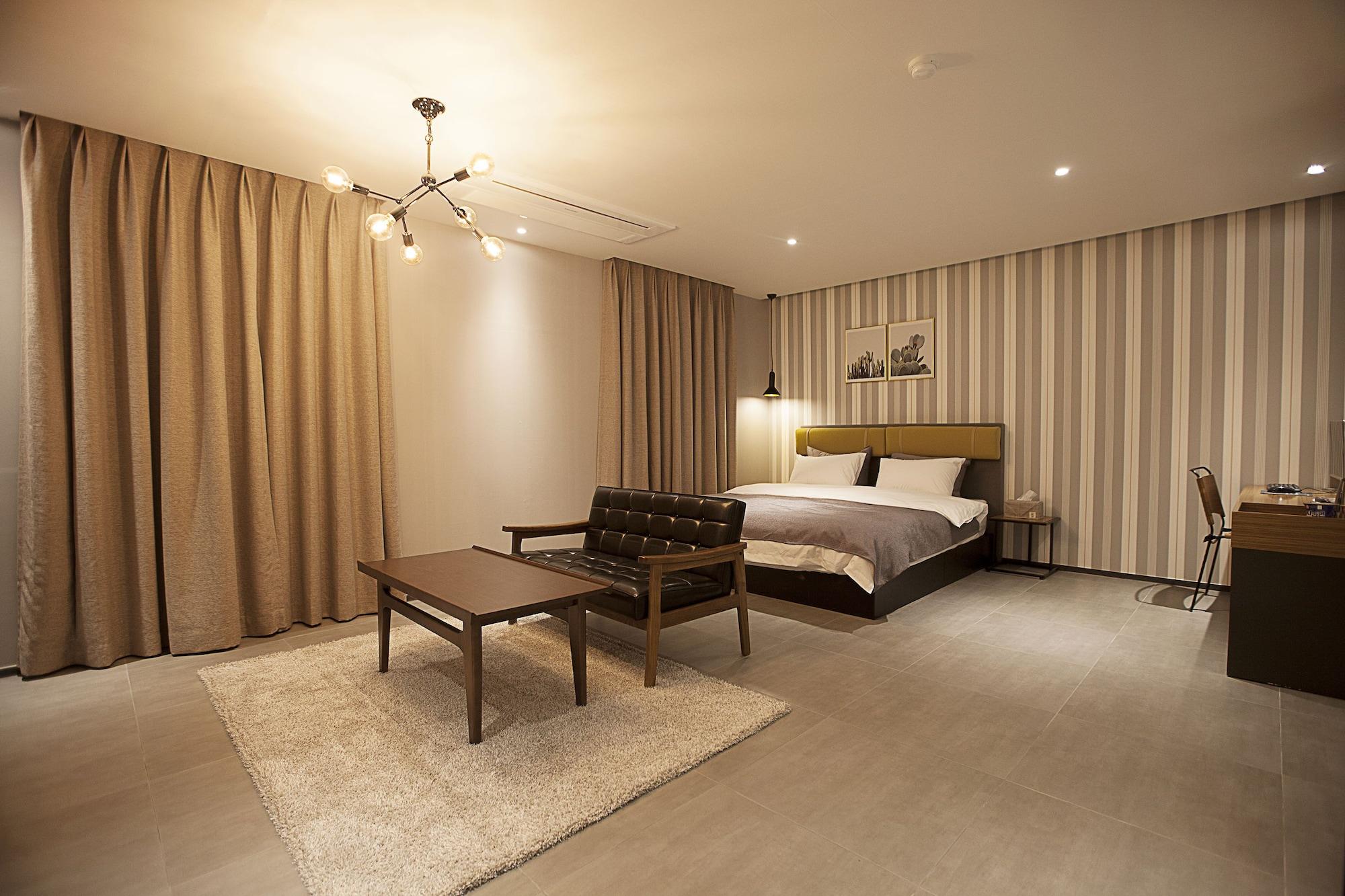 Brown Dot Hotel 昌原市 外观 照片