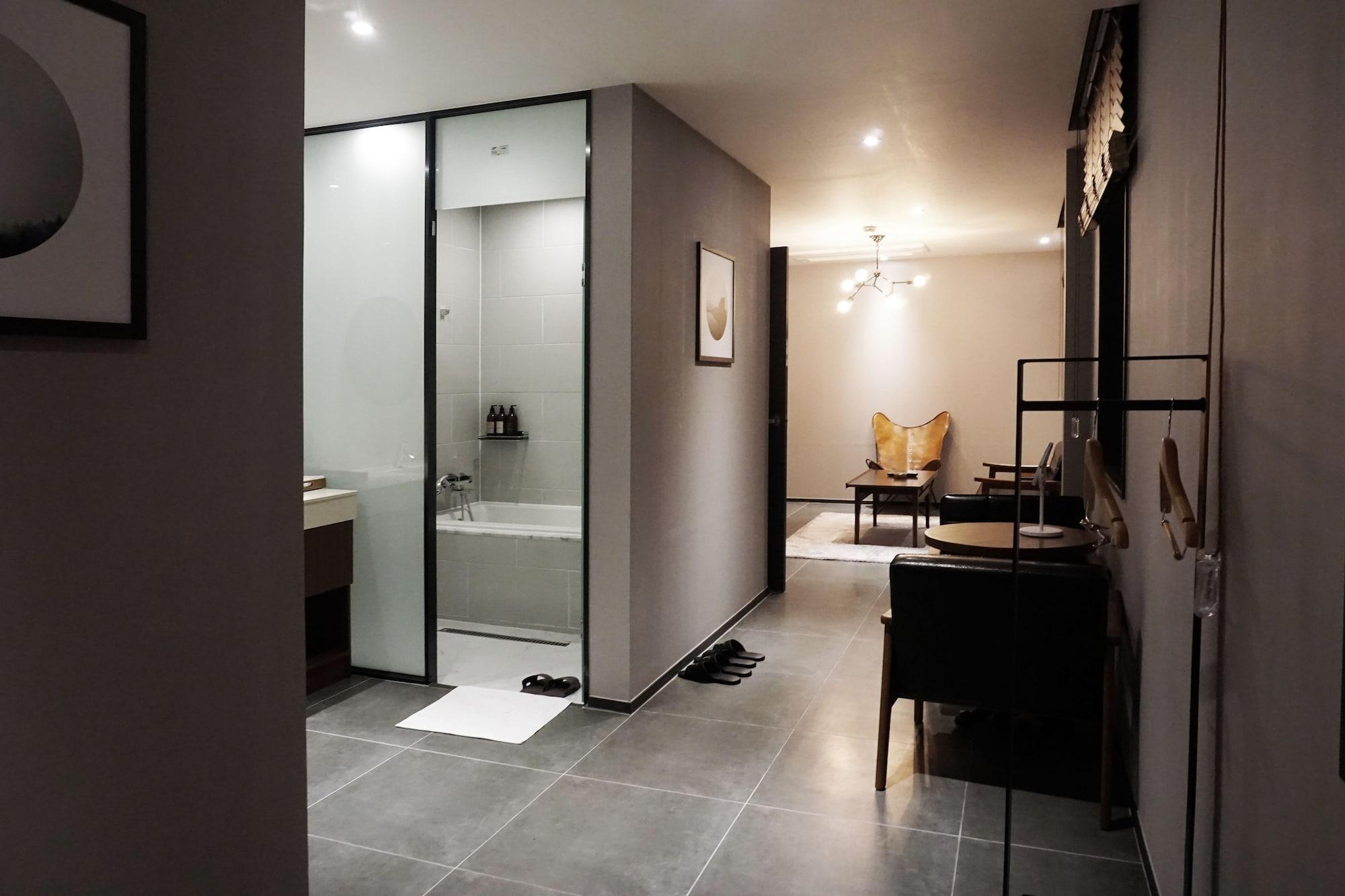 Brown Dot Hotel 昌原市 外观 照片