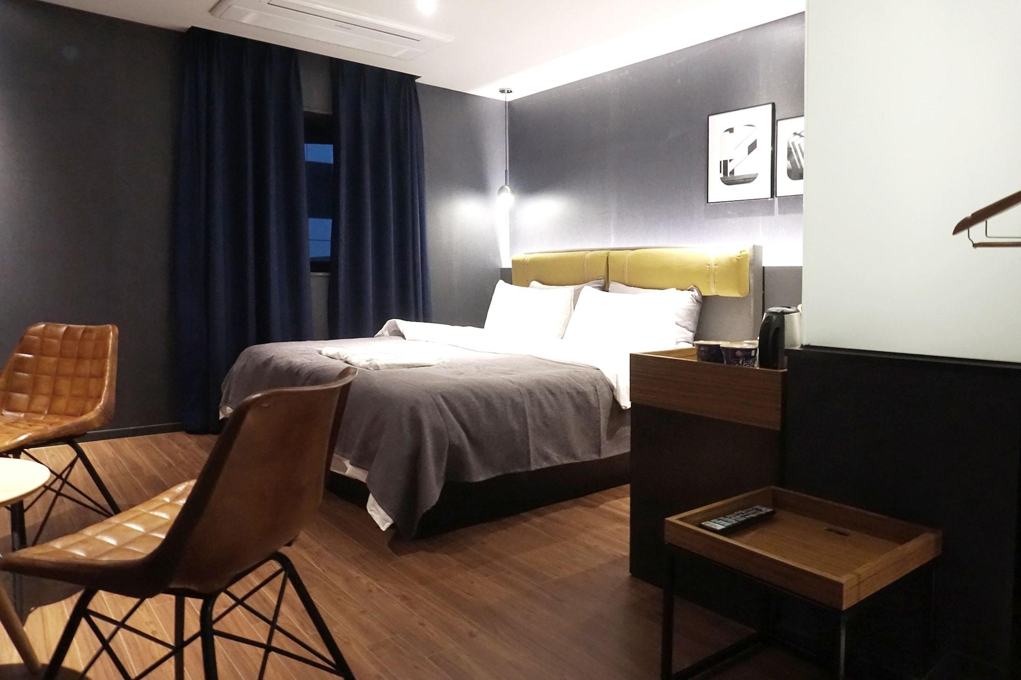 Brown Dot Hotel 昌原市 外观 照片