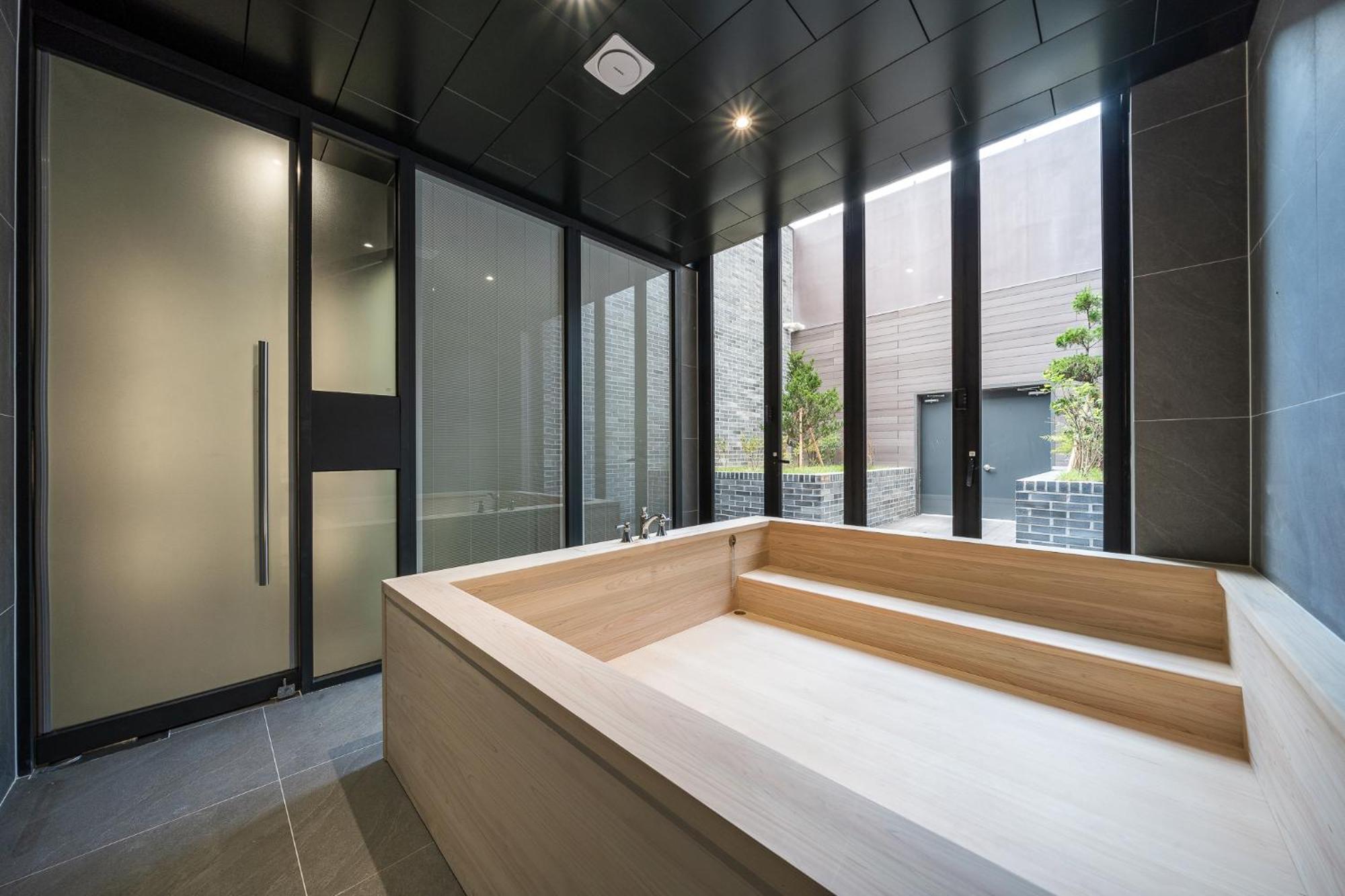 Brown Dot Hotel 昌原市 外观 照片