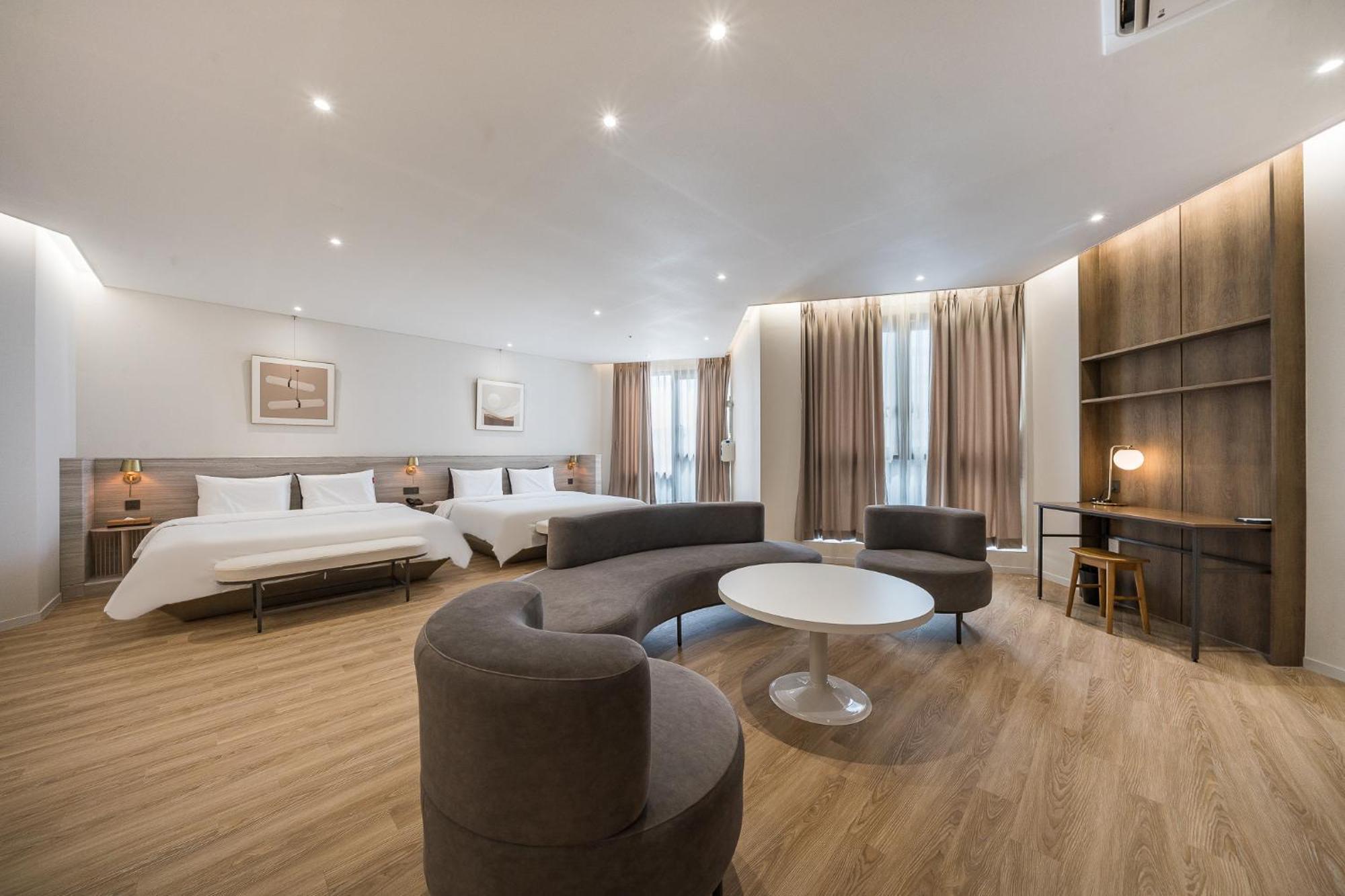 Brown Dot Hotel 昌原市 外观 照片