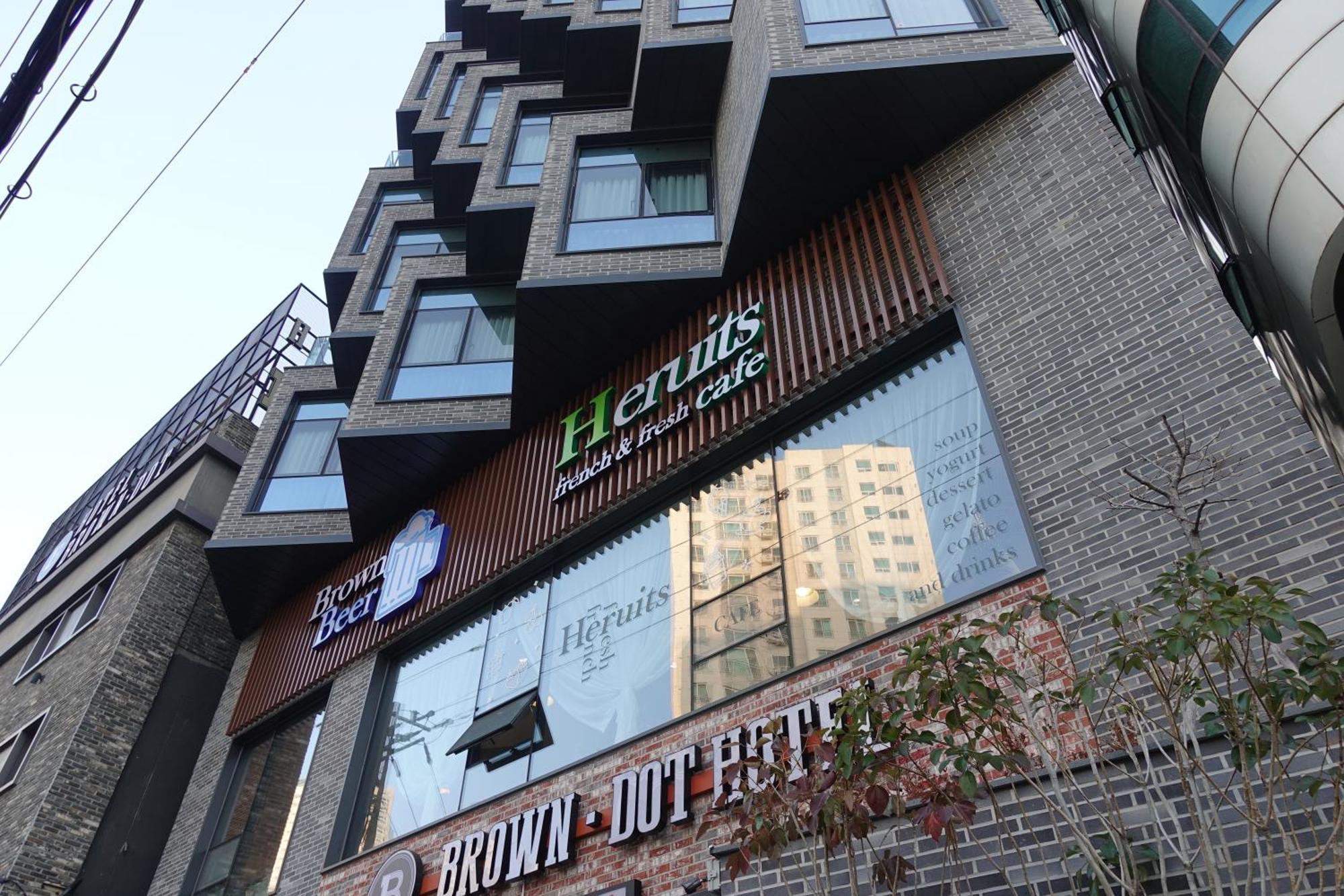 Brown Dot Hotel 昌原市 外观 照片